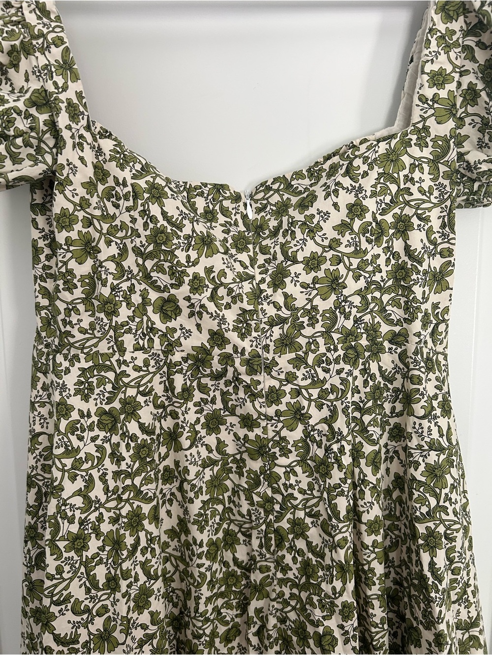 Few Moda O.P.T Cottagecore Green Floral Milkmaid Puff Sleeve Dress - Picture 6 of 7